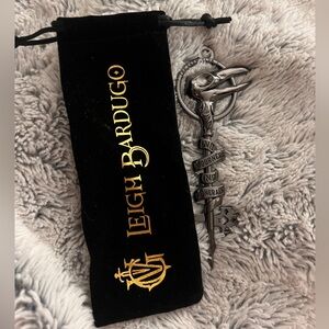 Leigh Bardugo Key of the Crow Club - Six of Crows